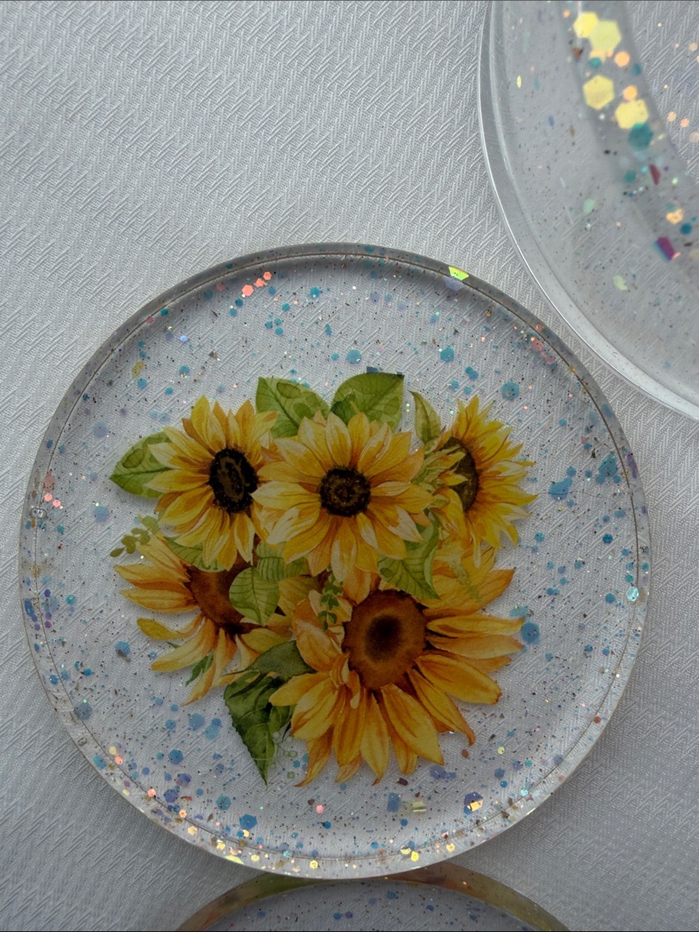Handmade Set of 5 Sunflower Resin Coasters with Glitter - Picture 2 of 6